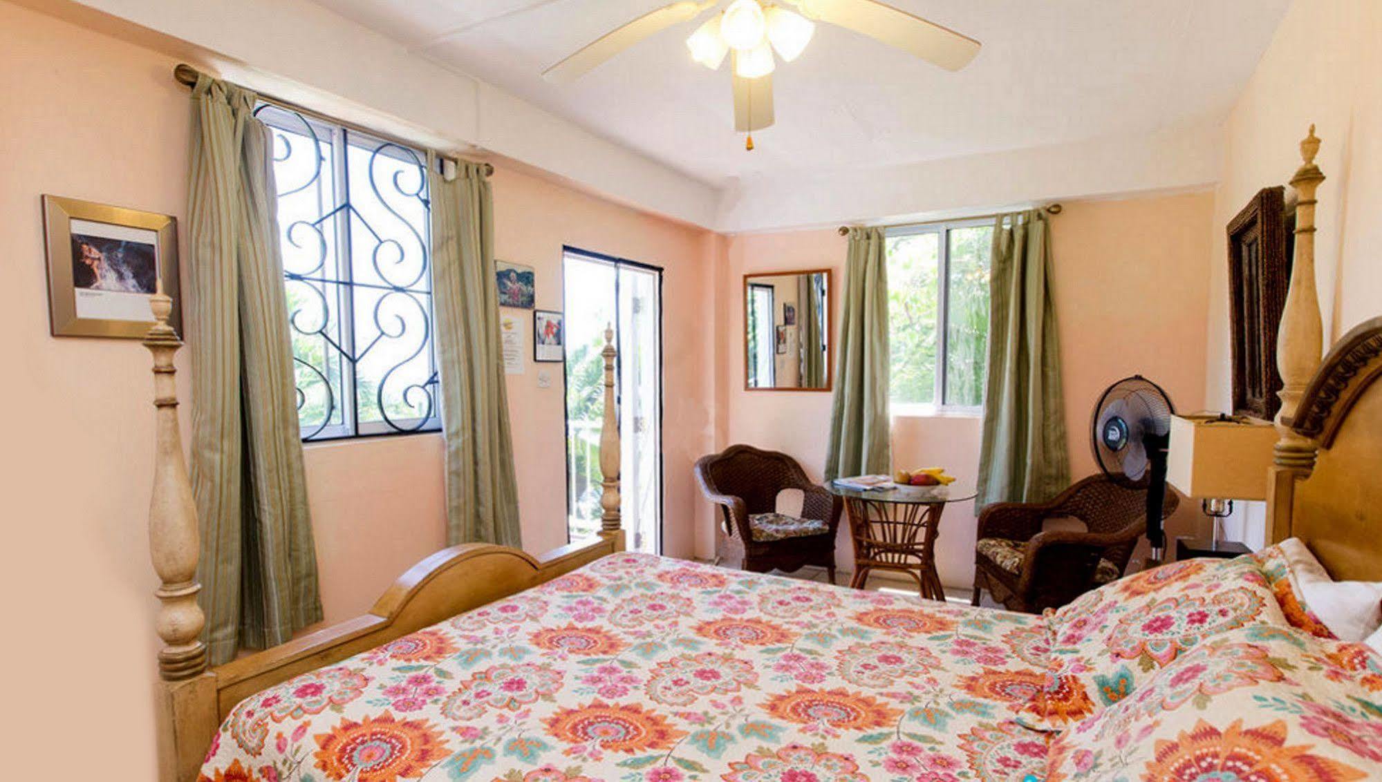 메리고트 베이 Nature'S Paradise B&B 외부 사진